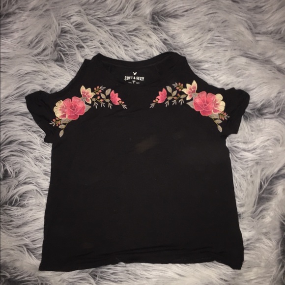 American Eagle Outfitters Tops - COLD SHOULDER EMBROIDERED TEE